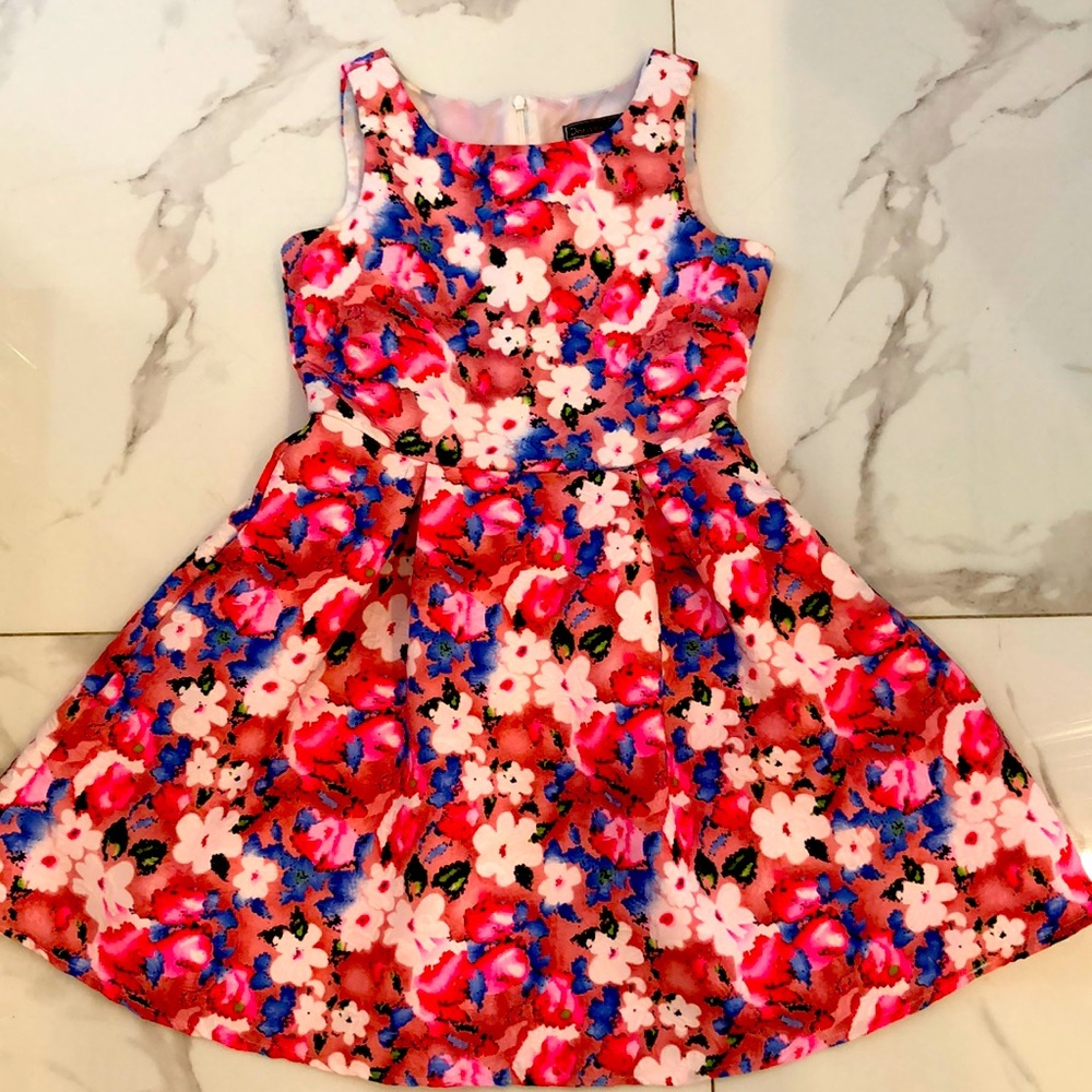 DORISSA GIRL FLORAL BABYDOLL DRESS SIZE 10